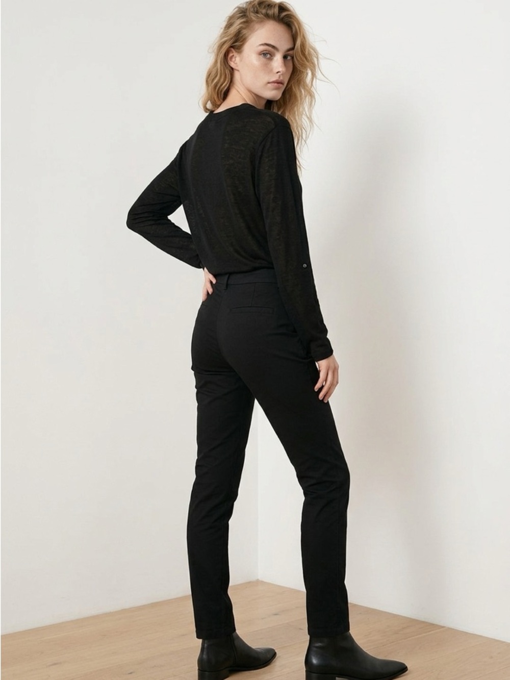 Babaton Black Silk Blouse Women’s Medium V-Neck Long Sleeve Semi Sheer - Picture 3 of 11